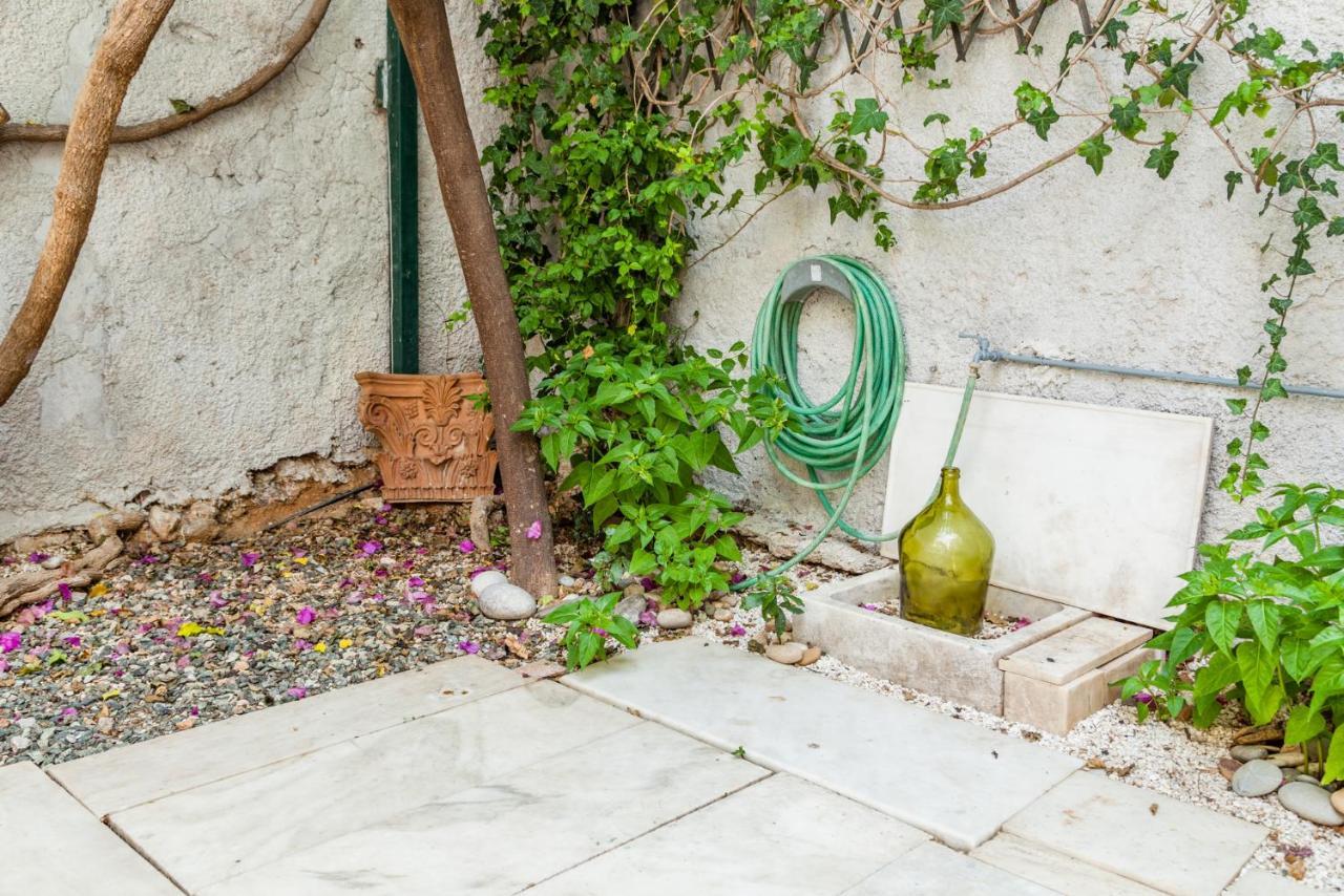 Athenian Yard Near Acropolisヴィラ エクステリア 写真